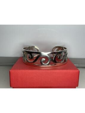 James Avery Gentle Wave Cuff Bracelet 7.5”